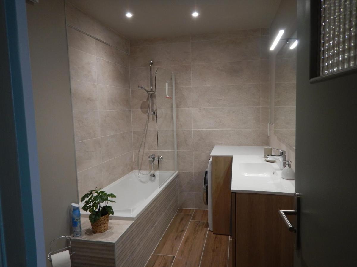Studio Quartier Chateau - Wifi - Garage Individuel A Cle - Electromenager Complet Pau Buitenkant foto