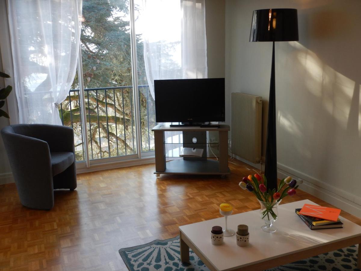 Studio Quartier Chateau - Wifi - Garage Individuel A Cle - Electromenager Complet Pau Buitenkant foto